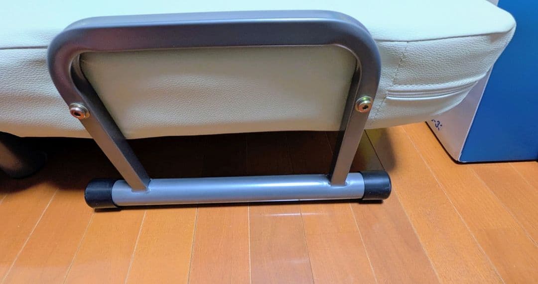 新品に近い、幅120センチ、セミダブルの3WAY ソファベッド　美品　ホワイト