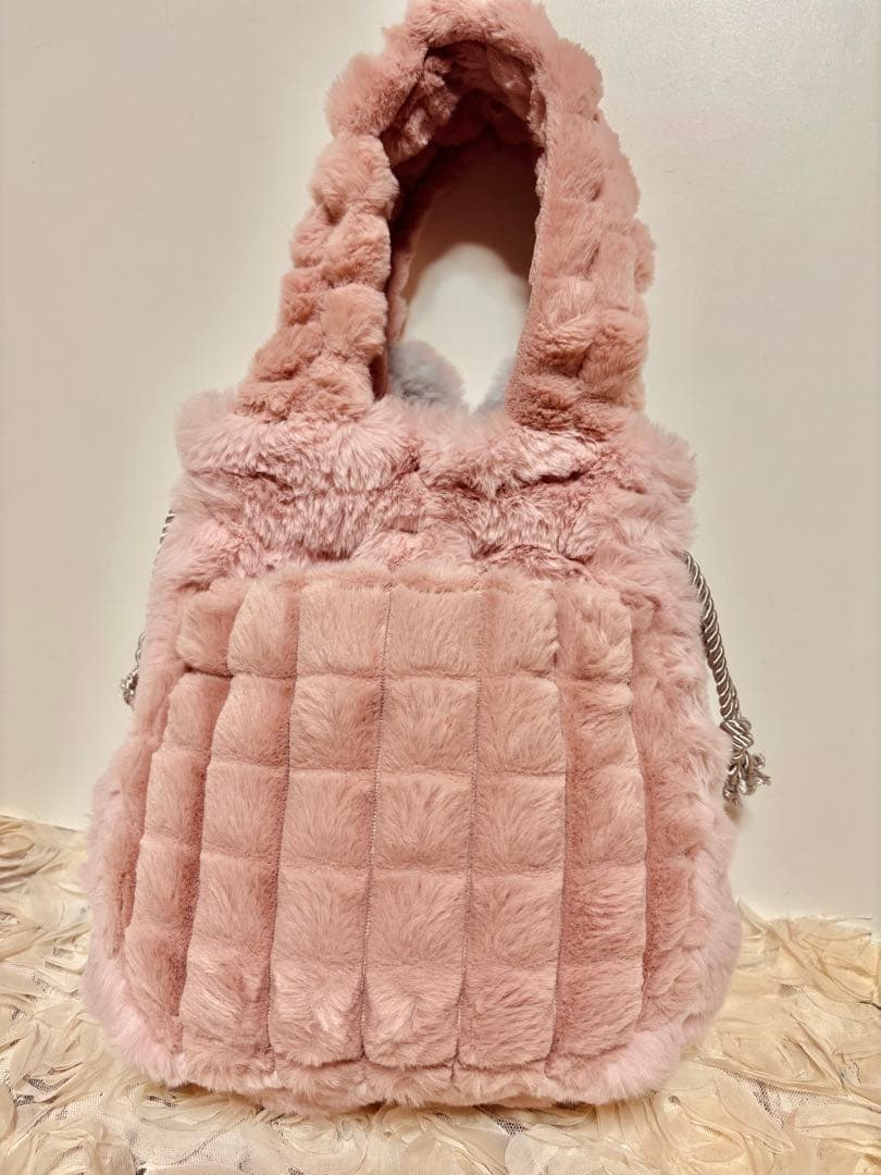 コヤンイサムチョン　ピンクファ，グレーブルーのモコモコ巾着バッグ