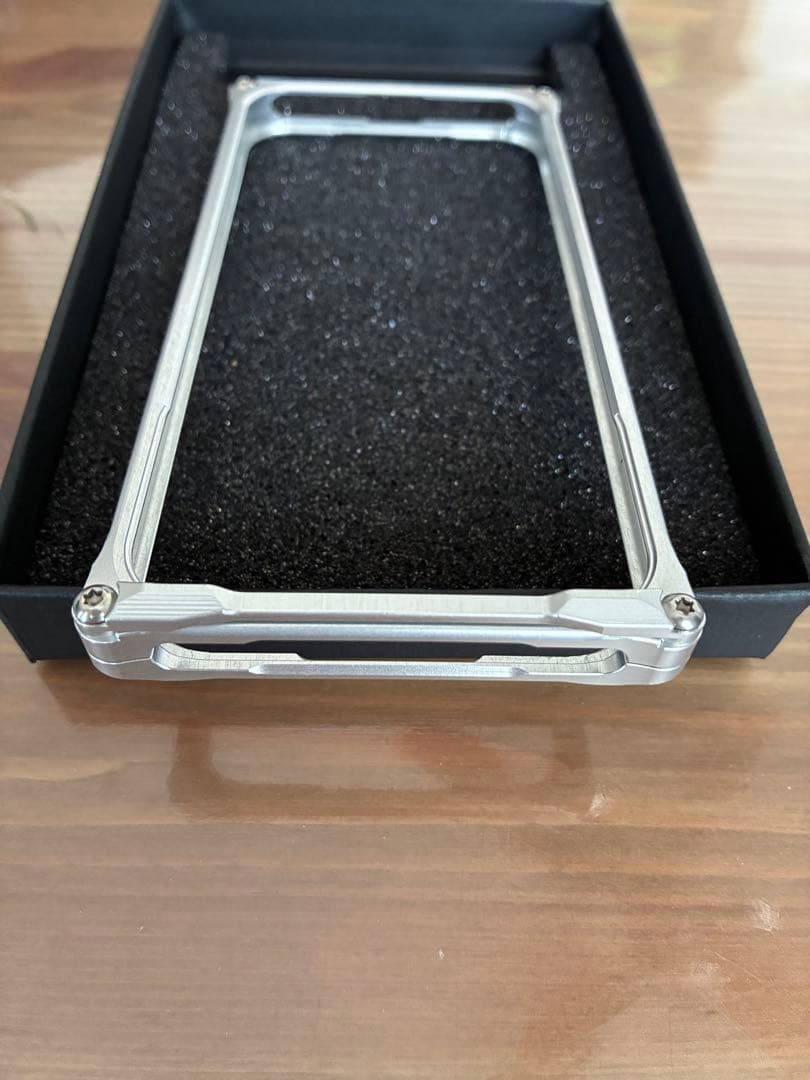 ギルドデザイン　iPhone 17 Pro ソリッドバンパー&レンズガードバー