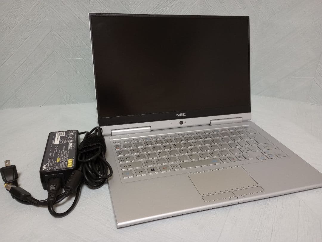 【高性能ですぐ使える】☆NEC薄型超軽量モデル☆初心者にもおすすめ！訳あり特価