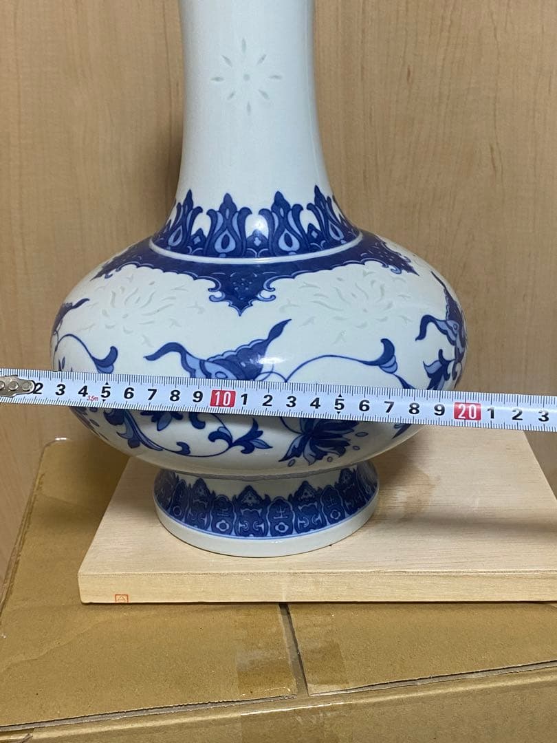 中国　景徳鎮製　染付蛍花瓶　　　　　引越しのため　売り尽くす