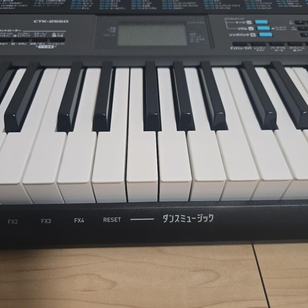 CASIO 61鍵盤 電子キーボード +ケース、入門書、ヘッドホン変換プラグ付き