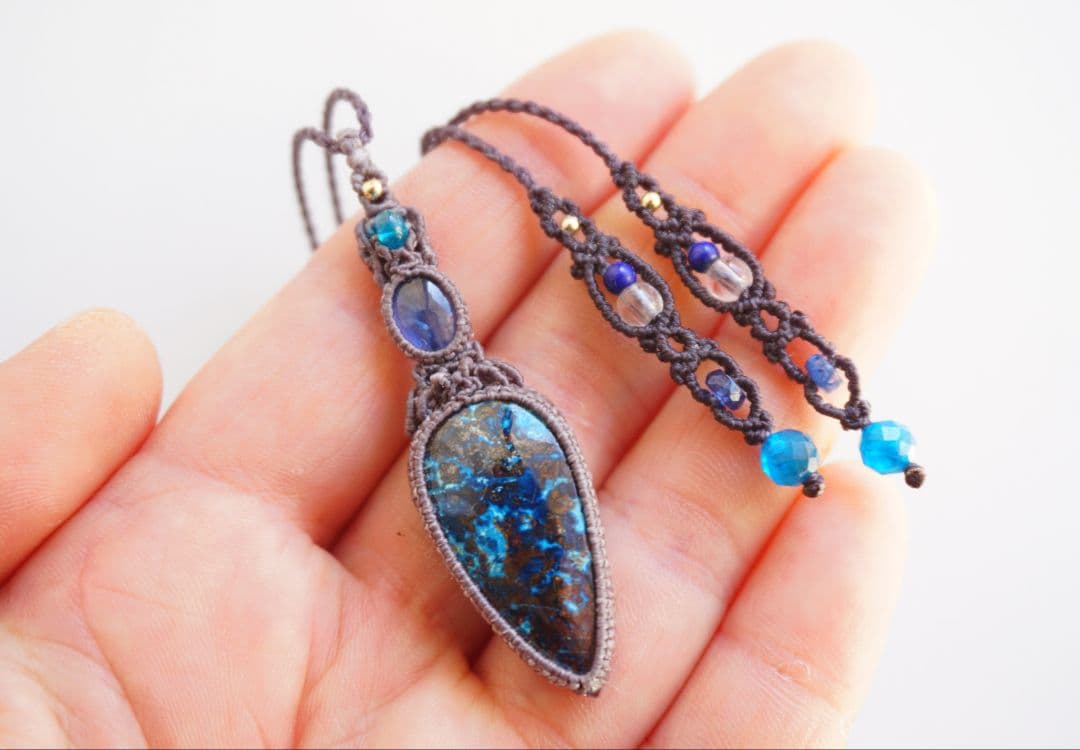 シャッタカイト　カイヤナイト　ブルーアパタイト　マクラメ　ネックレス