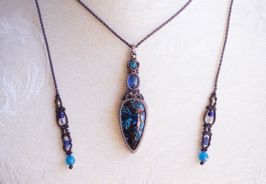 シャッタカイト　カイヤナイト　ブルーアパタイト　マクラメ　ネックレス