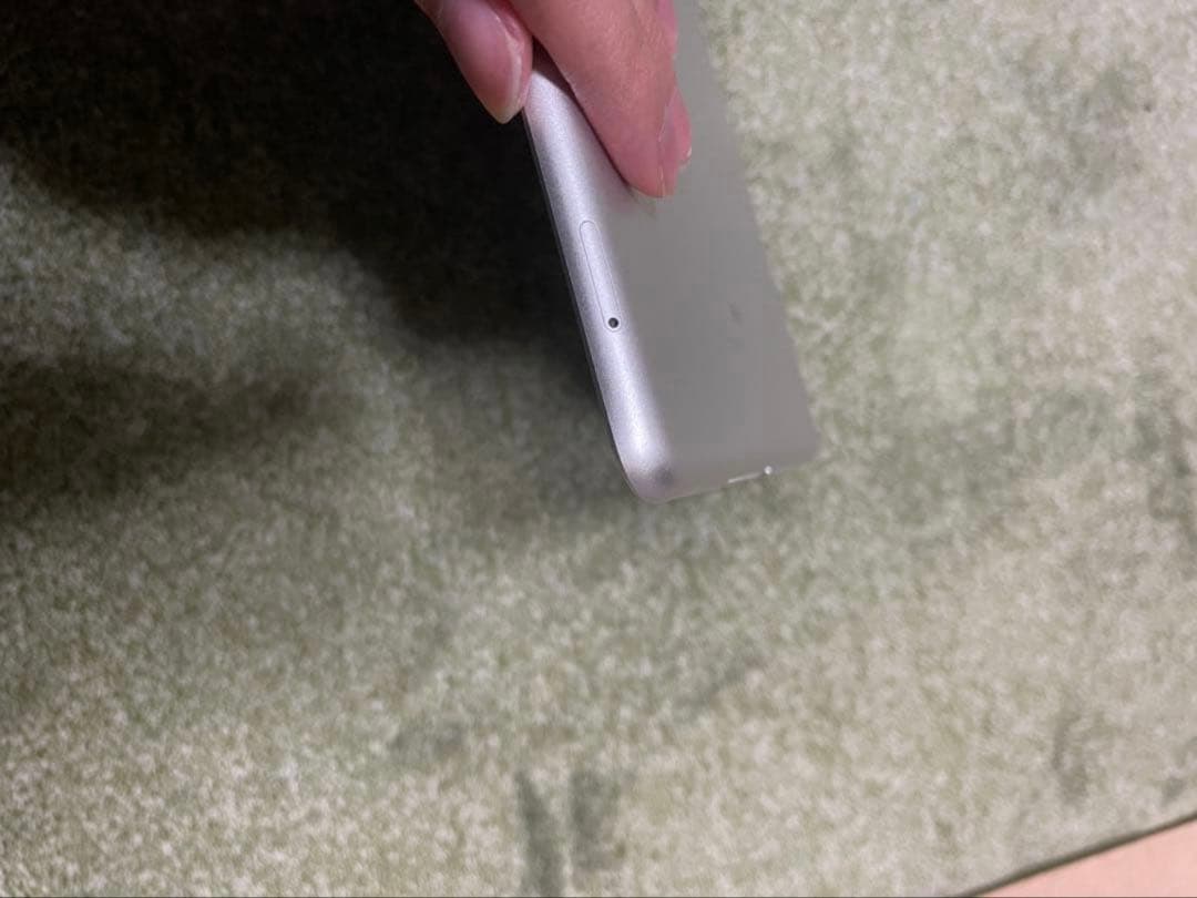 Apple iPad (第5世代) シルバー 128GB