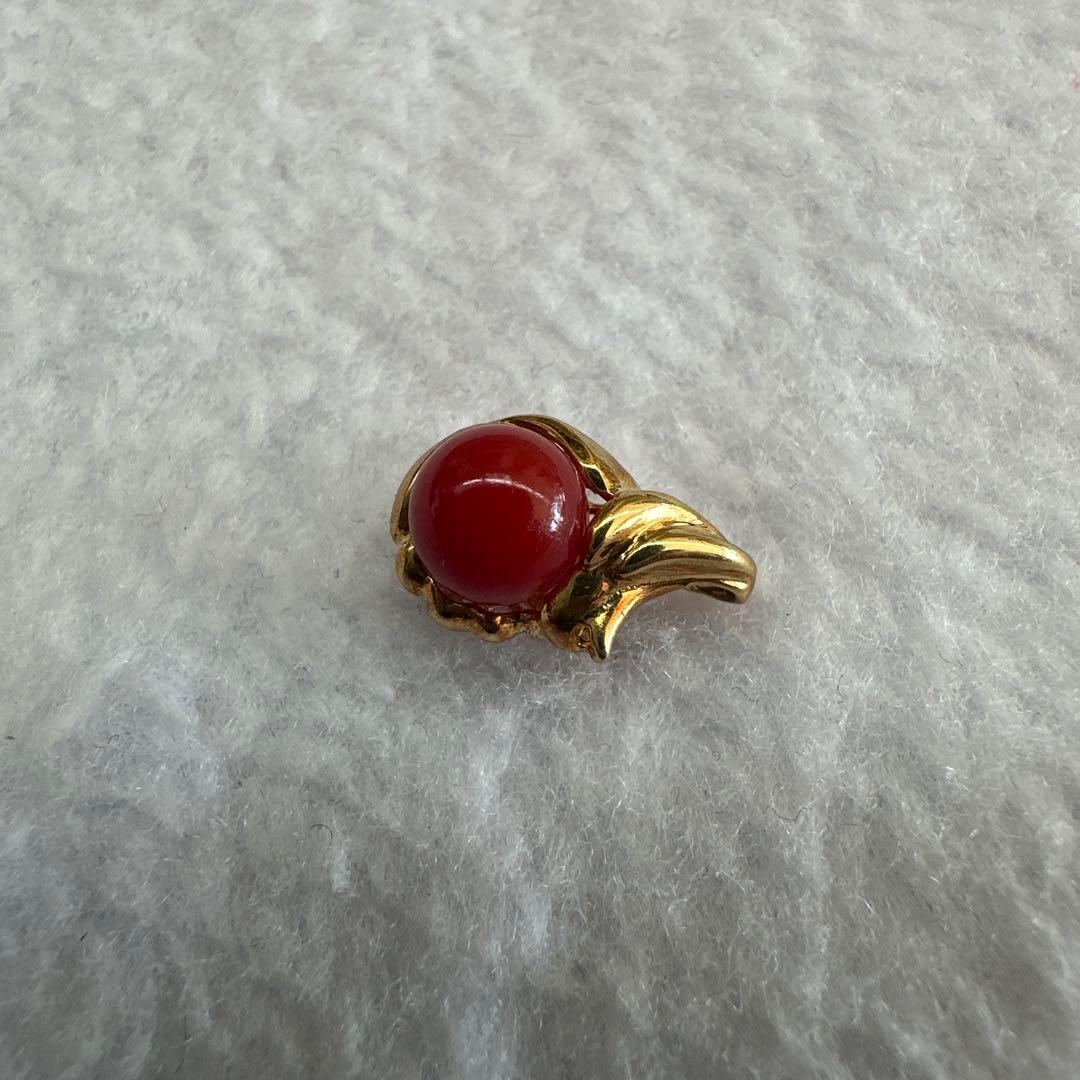 k18金 赤珊瑚魚形 球体ペンダント