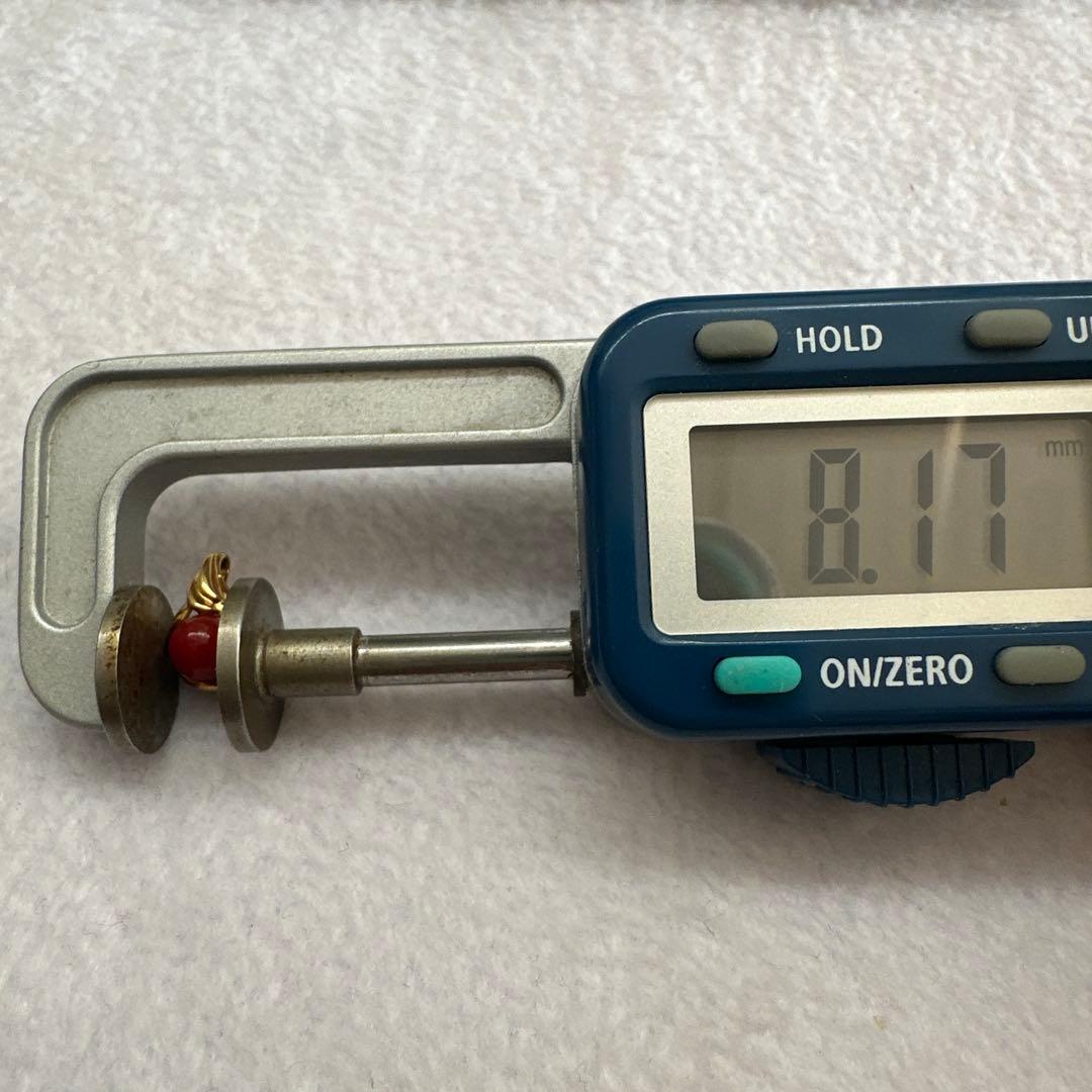 k18金 赤珊瑚魚形 球体ペンダント