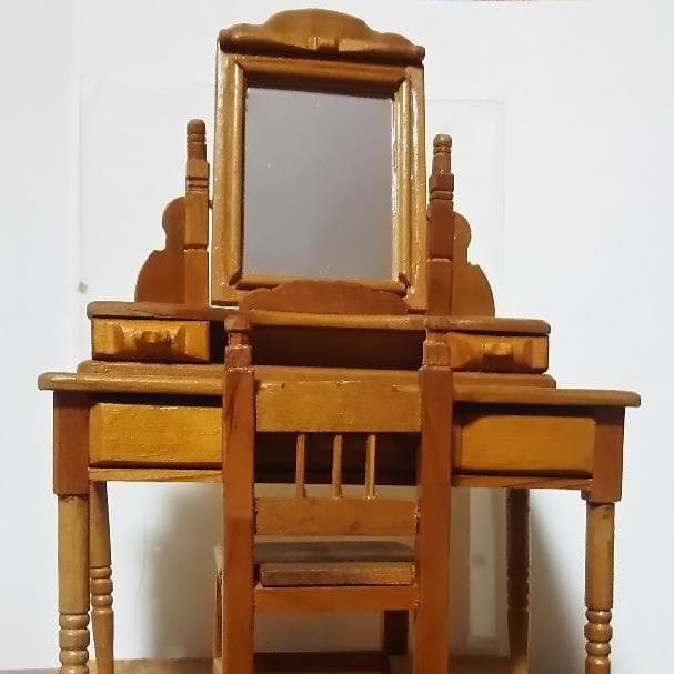 ミニドレッサー