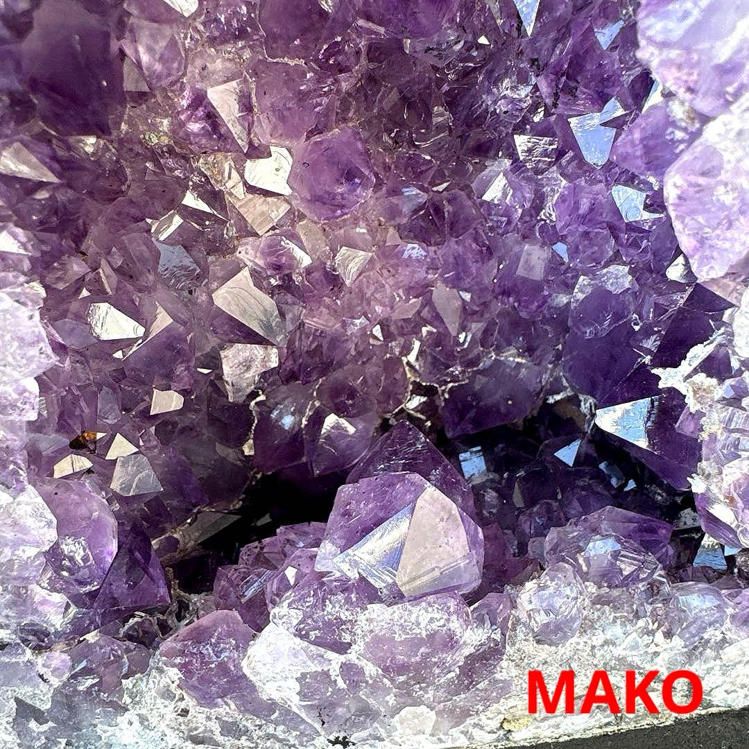 M1886☆アメジストドーム1.9Kg☆ウルグアイ産☆天然石☆N60104-A