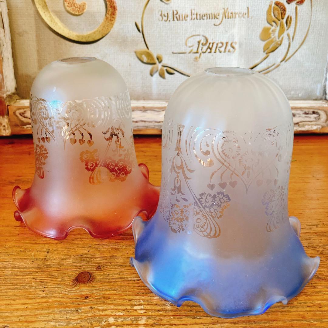 アールデコ　擦りガラスの美しいランプシェード