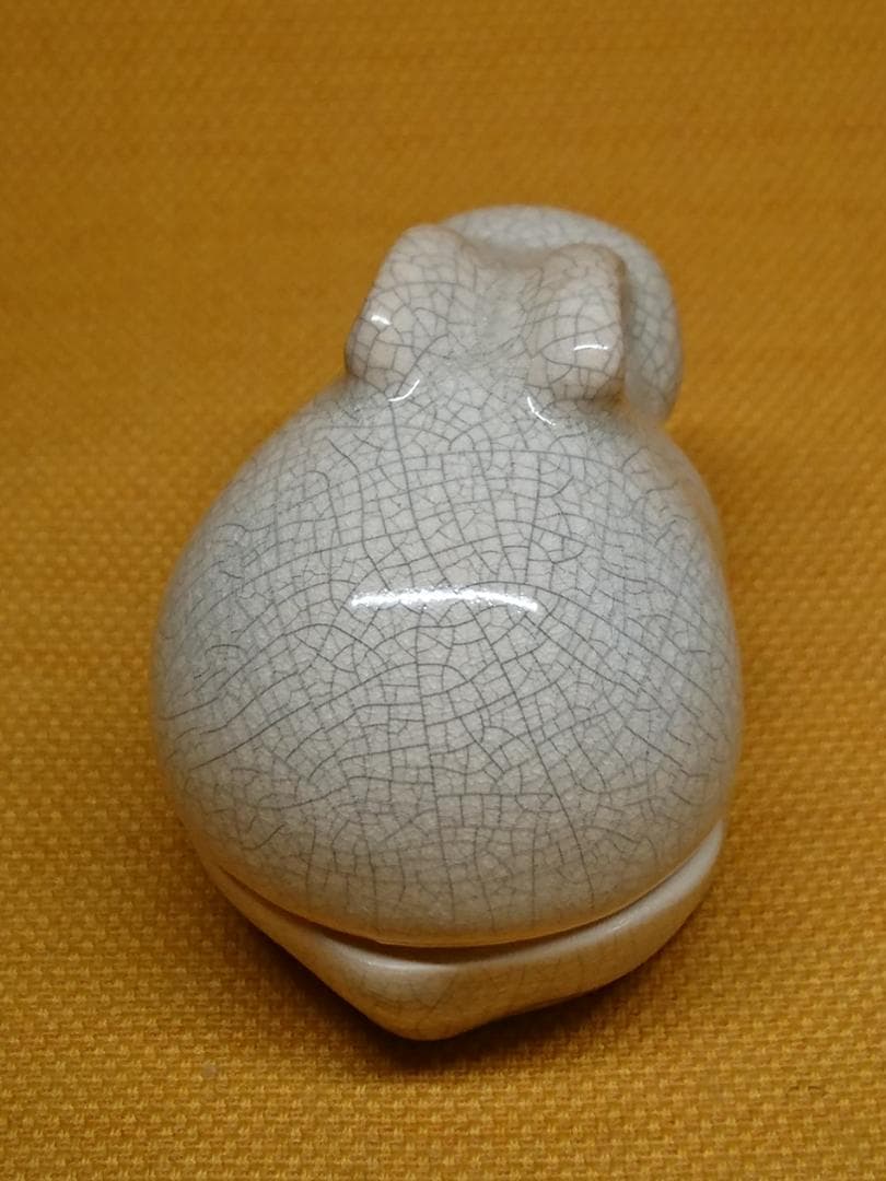 ウサギ　兎　陶器　オブジェ　置物　インテリア　工芸品　美術品　A2888