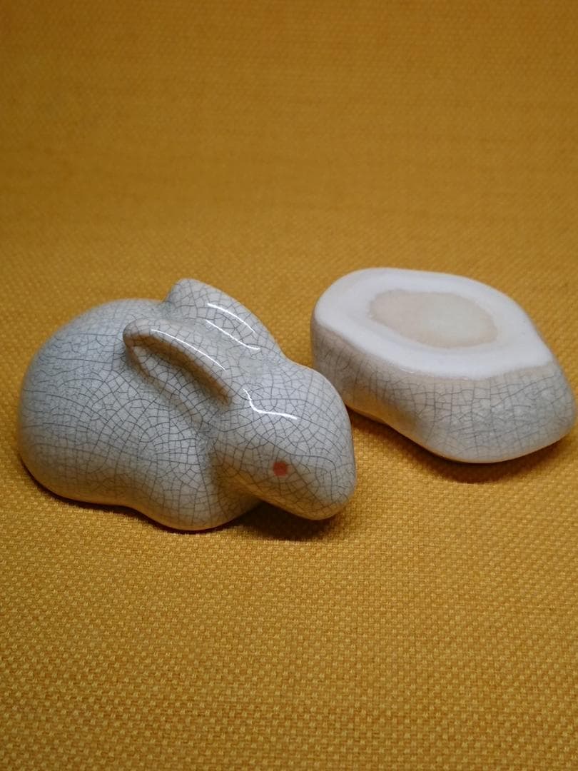 ウサギ　兎　陶器　オブジェ　置物　インテリア　工芸品　美術品　A2888
