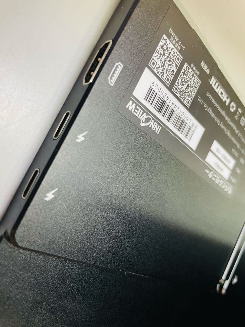 超薄型モバイルモニター InnoView 15.6インチ