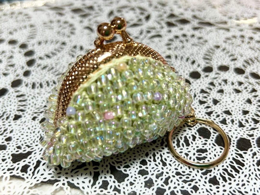 No.137 手作り　ビーズがま口　キーリング付き