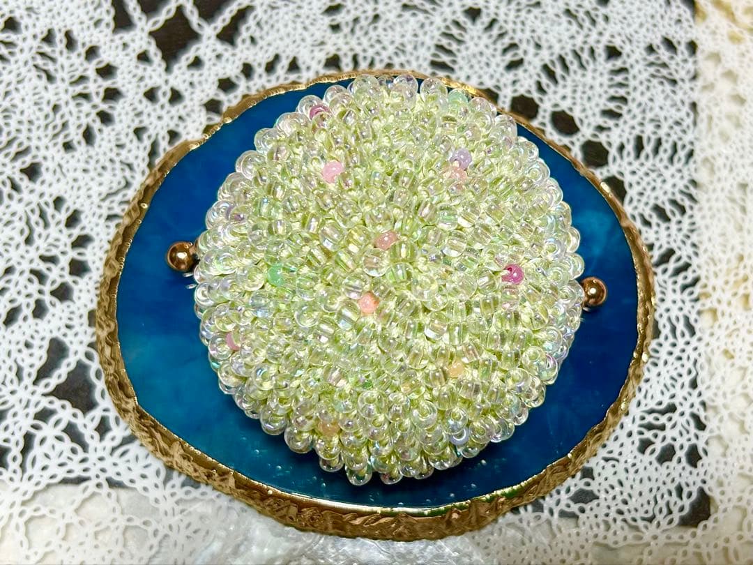 No.137 手作り　ビーズがま口　キーリング付き