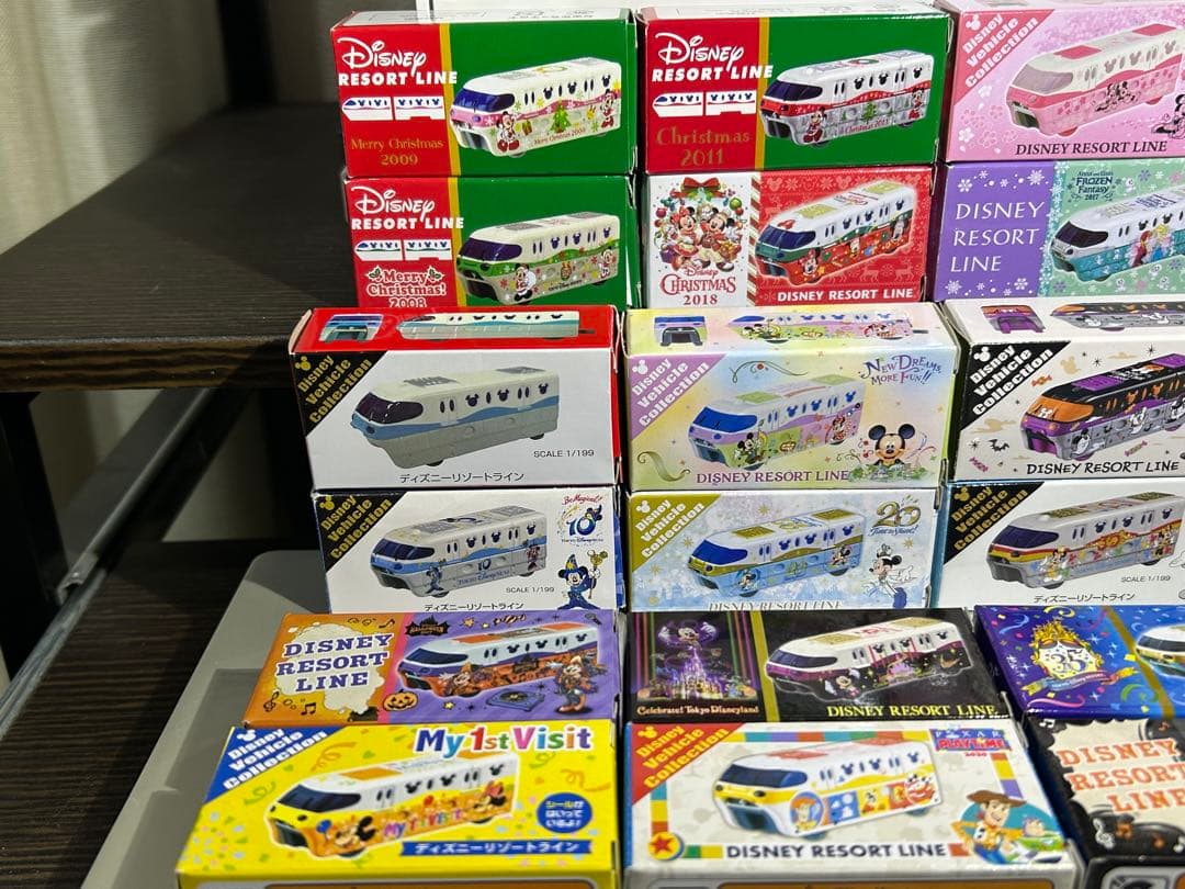 ディズニートミカ　ディズニーリゾートライン　３０台まとめて