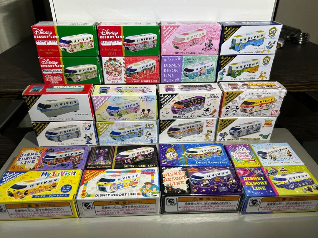 ディズニートミカ　ディズニーリゾートライン　３０台まとめて