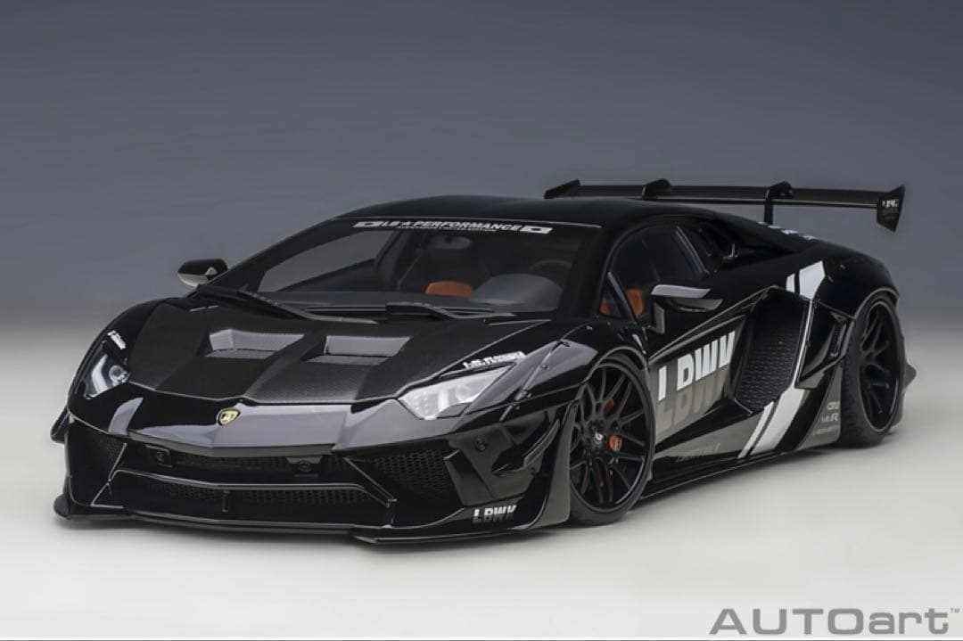 オートアート1/18⭐️LB★リバティ☆ウォーク⚡️ランボルギーニアヴェンタドール✨