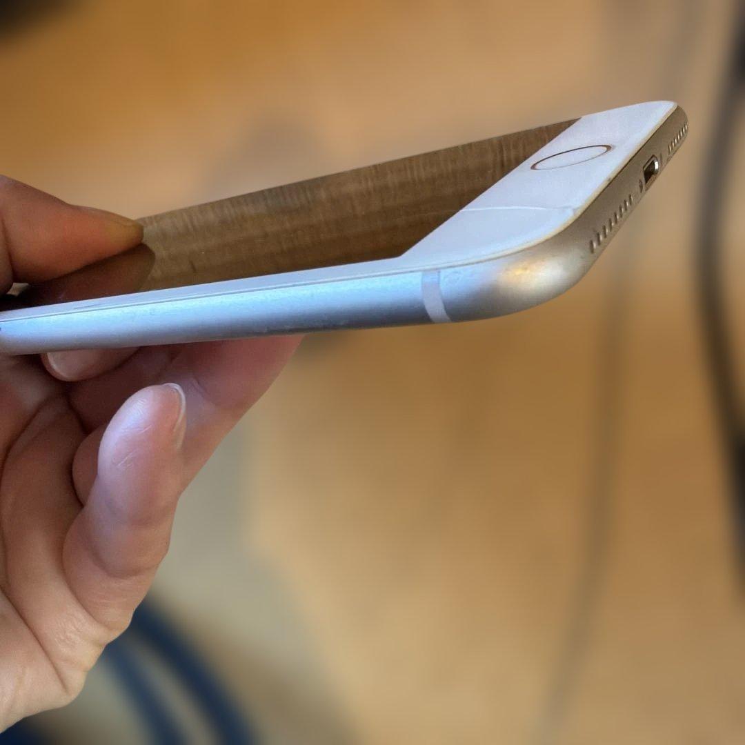 iPhone 8 Plus 64GB シルバー動作良好 画面割れなしSIMフリー