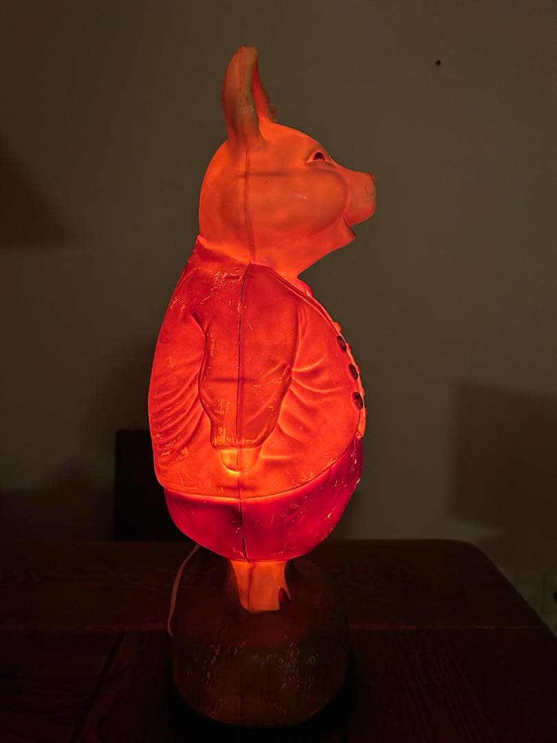 ピグリン•ブランド　ぶたの電気スタンド　ぶたの置物