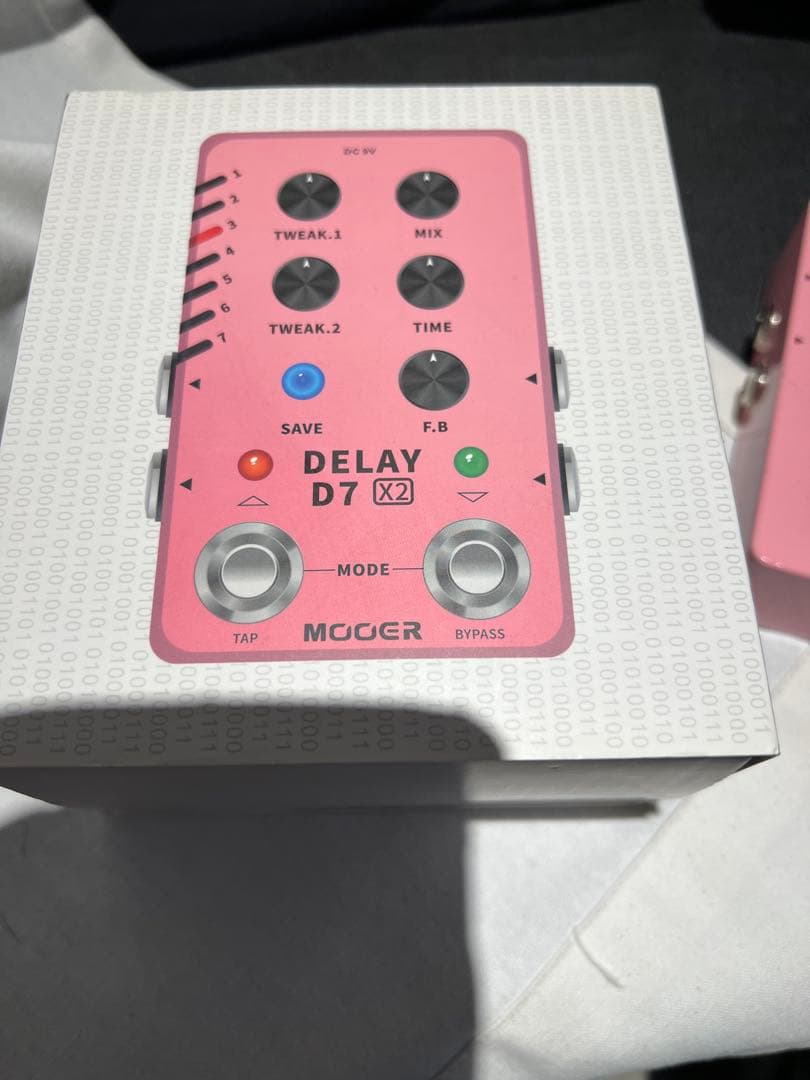 ギター MOOER DELAY D7