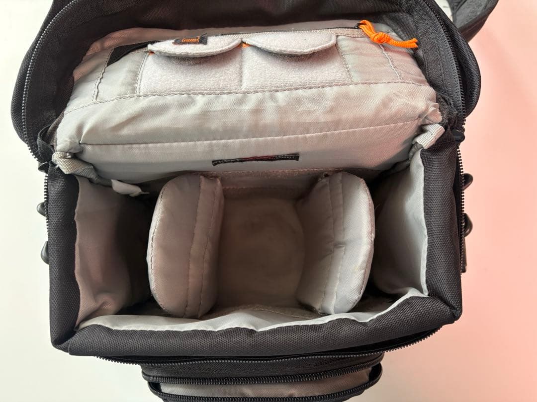 SONY α55 デジタル一眼レフカメラ、専用ショルダーバッグ付き