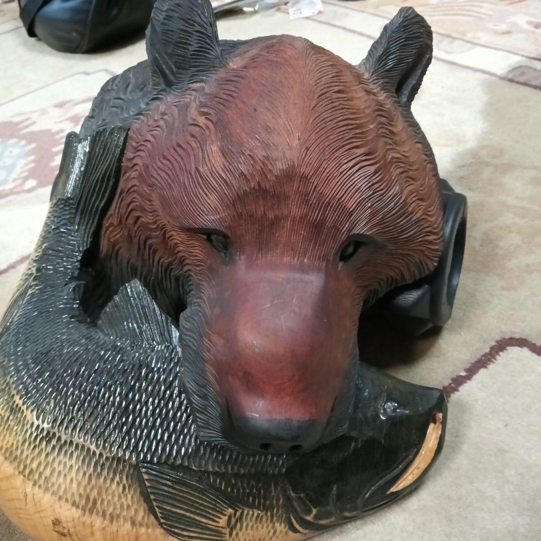 木製クマと魚の彫刻 約30cm