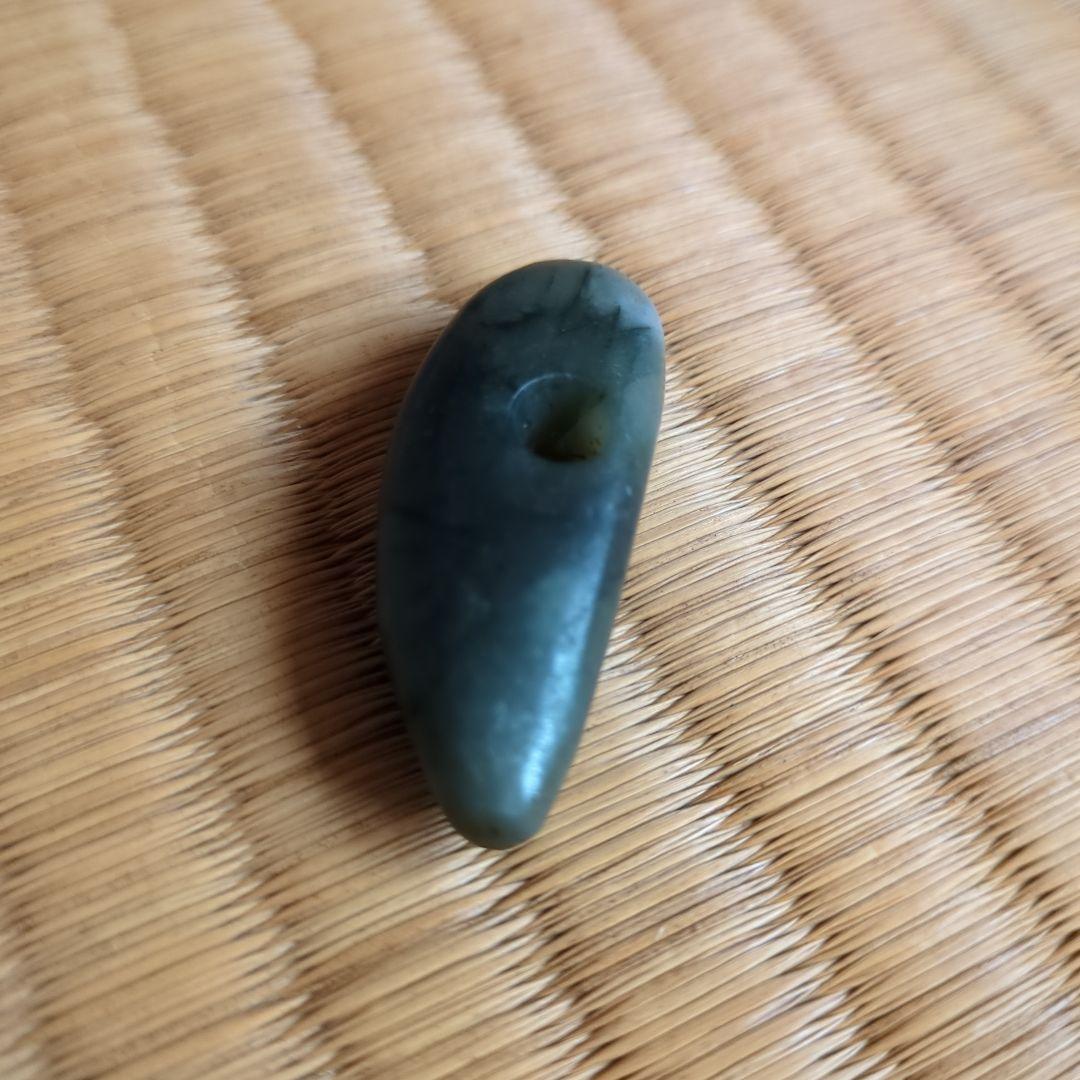 翡翠 細長い形状 コレクション勾玉
