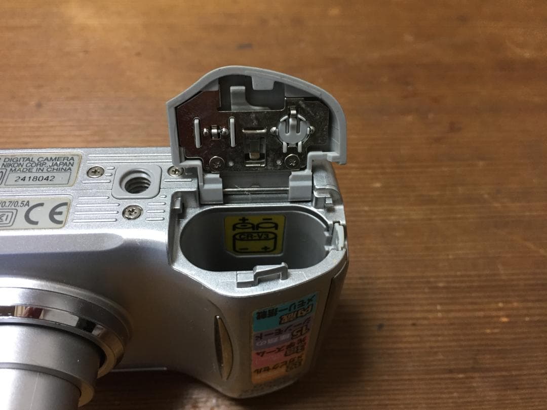 撮影画像あり　Nikon　COOLPIX 3200　SDカード付　単3電池仕様