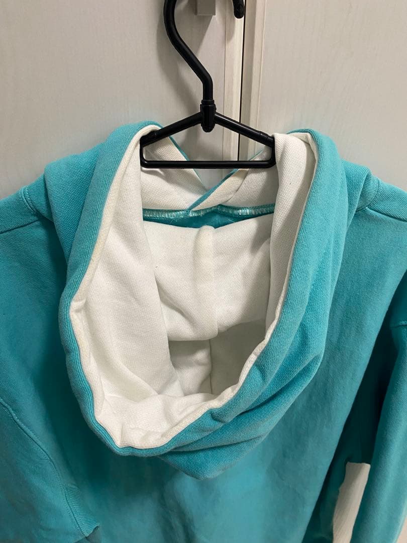 UTBworld フード付きパーカー XL