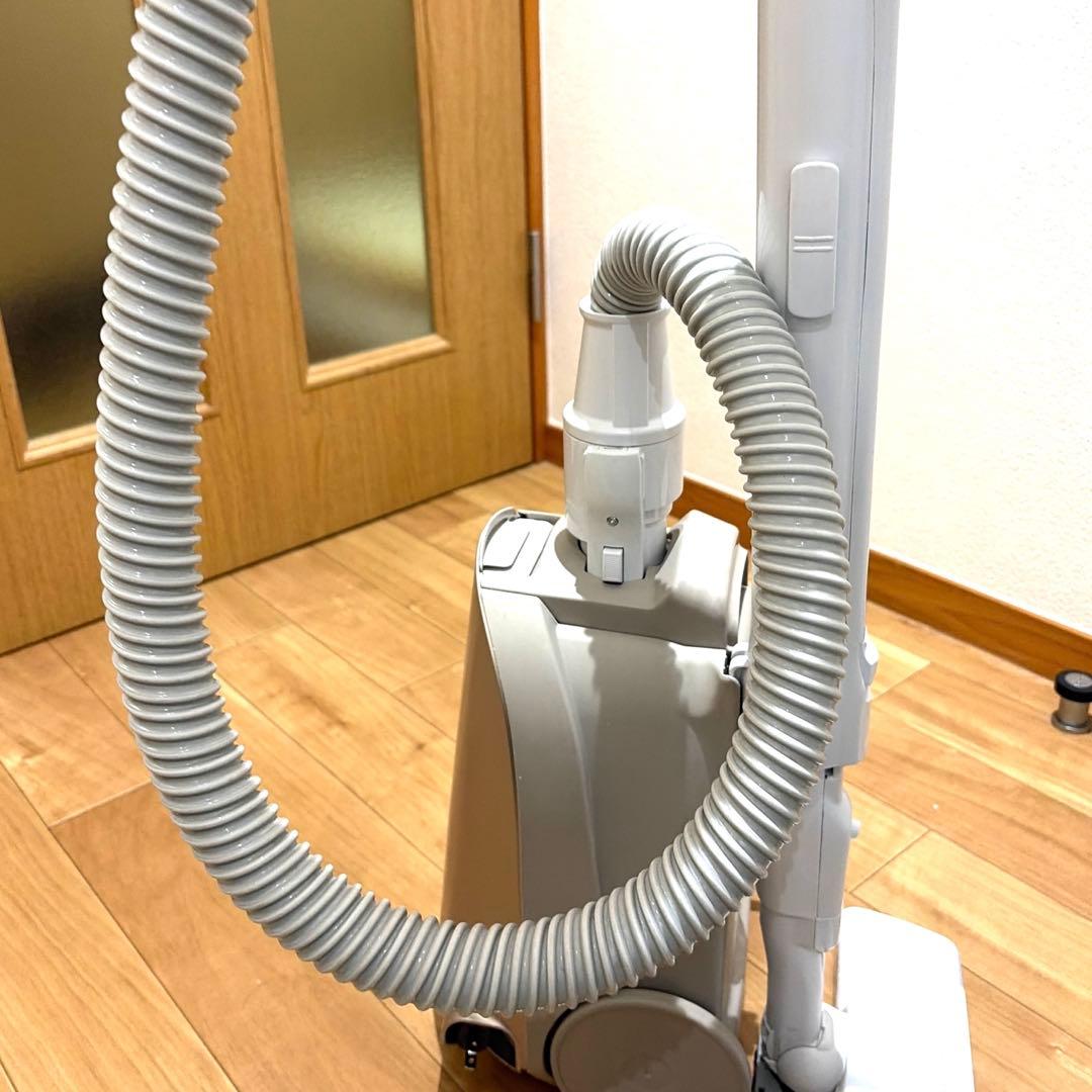 HITACHI 日立 CV-KP900M 掃除機 2024年製 紙パック付き