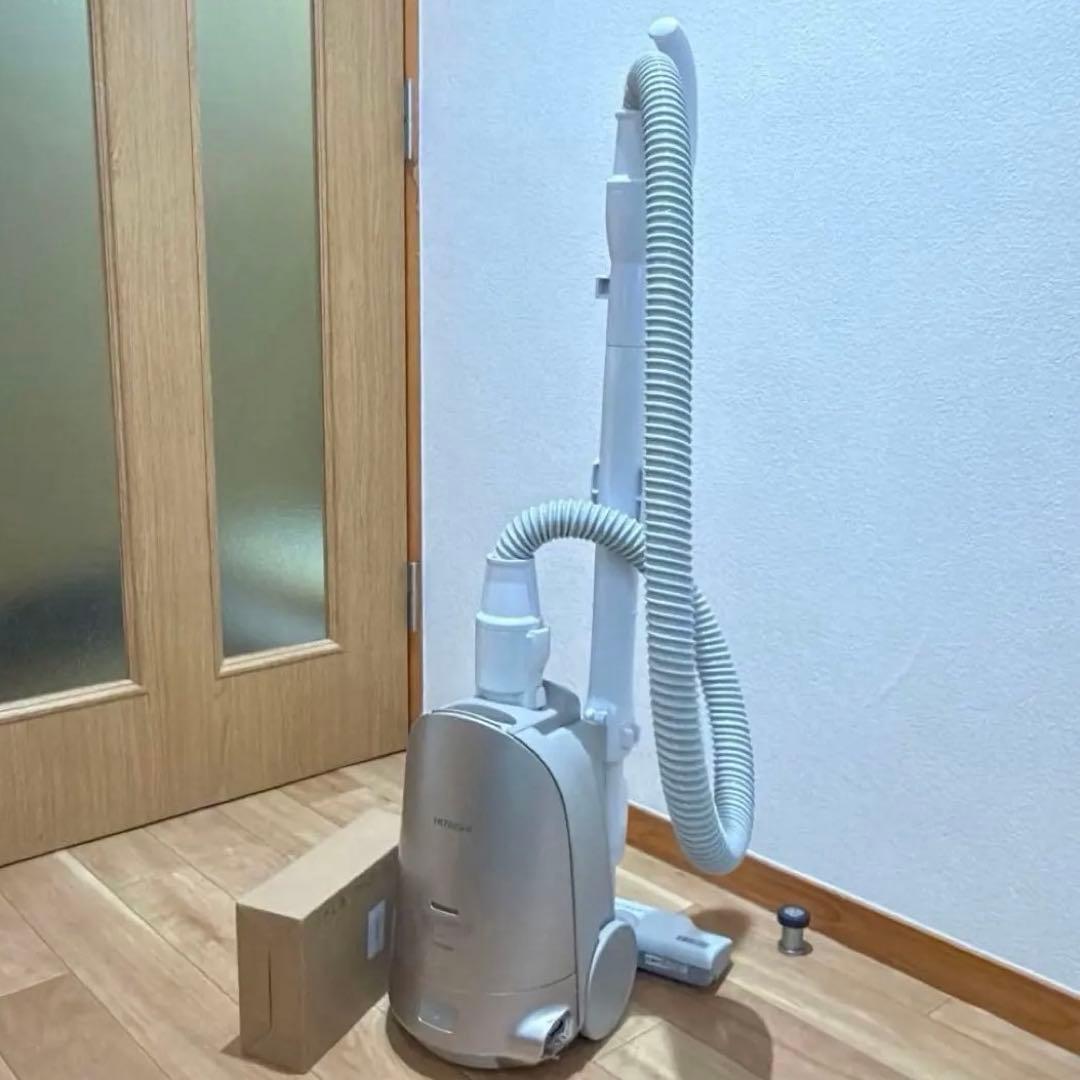 HITACHI 日立 CV-KP900M 掃除機 2024年製 紙パック付き