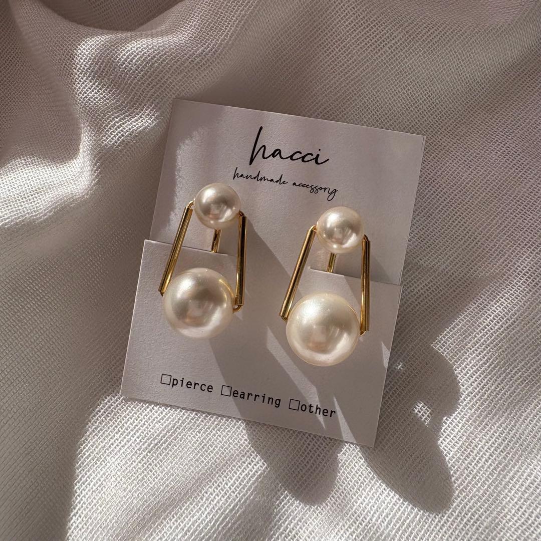 #466スワロフスキーパール　ゴールドスティック　イヤリング/チタンピアス変更可