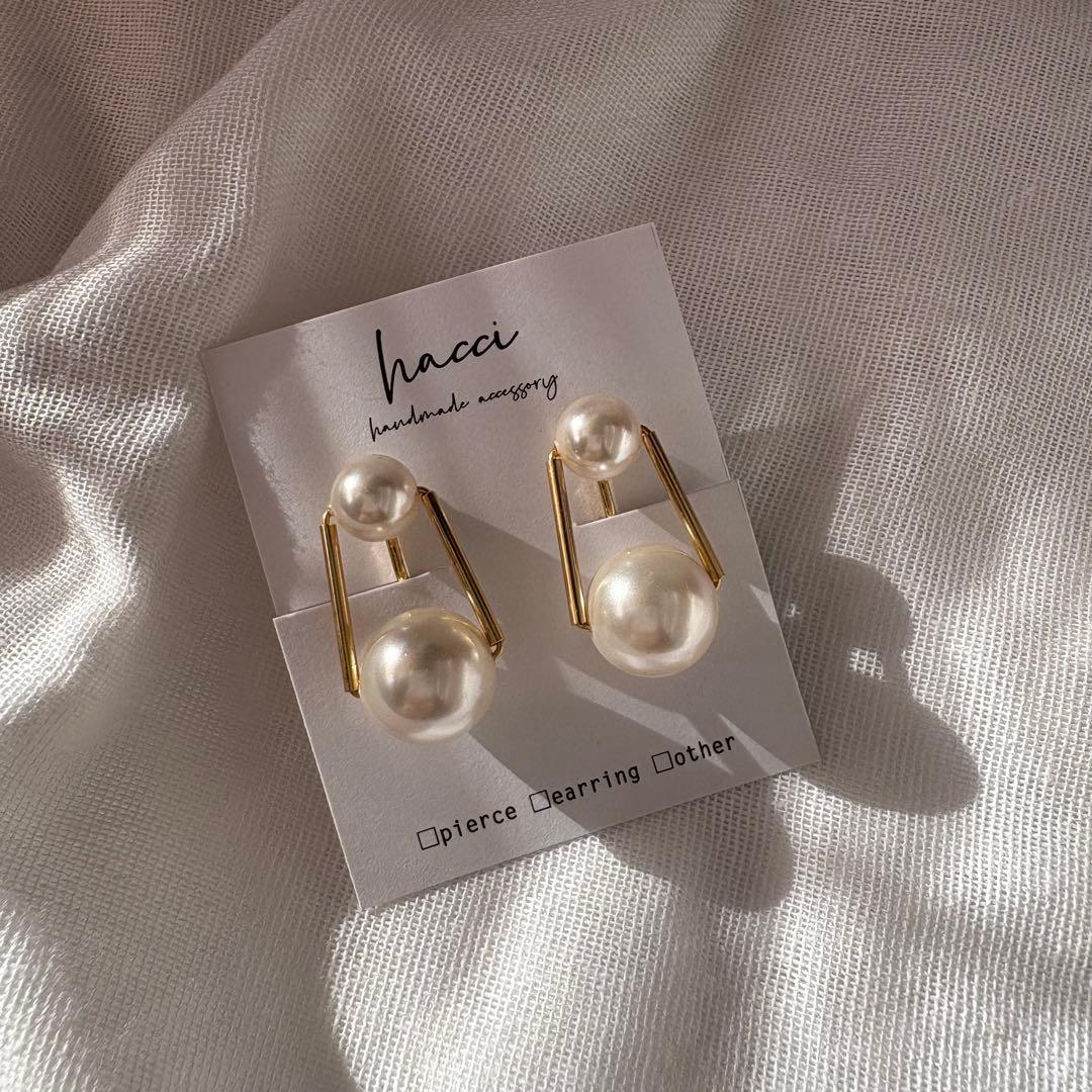 #466スワロフスキーパール　ゴールドスティック　イヤリング/チタンピアス変更可