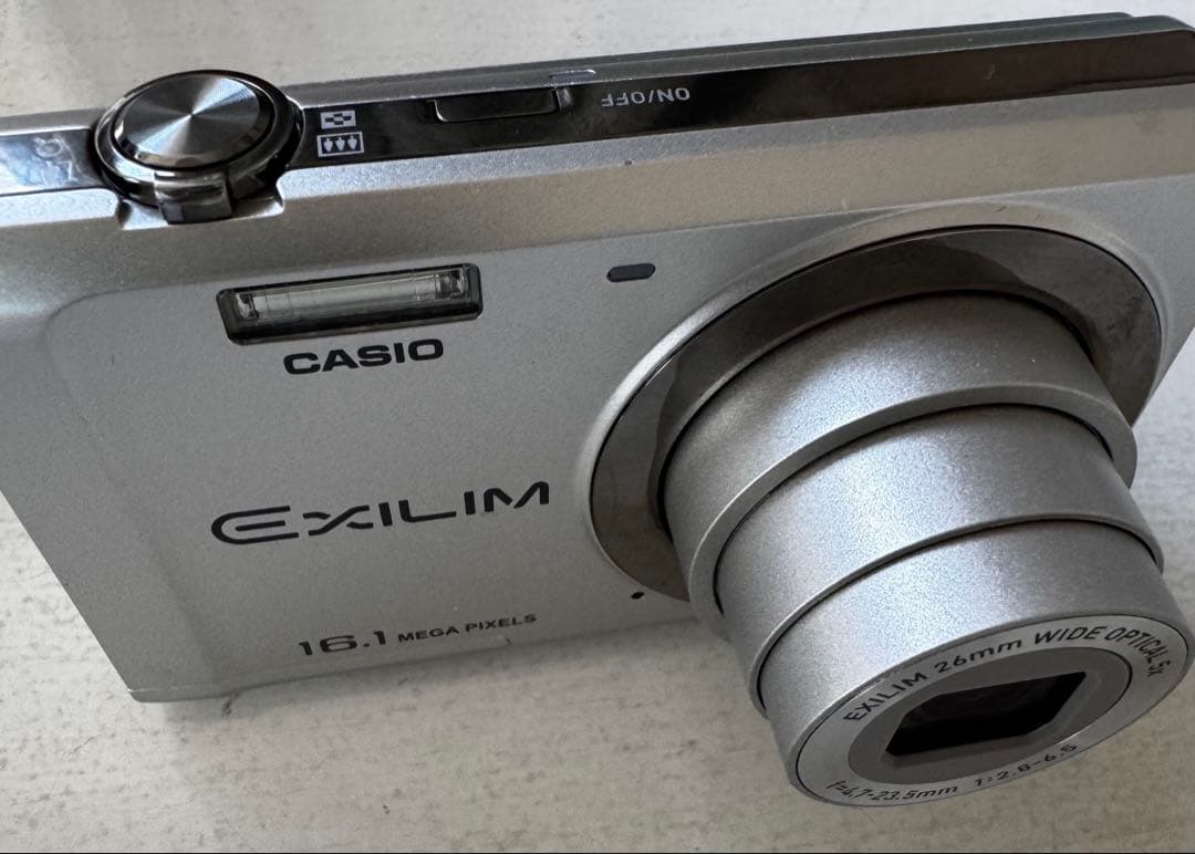 CASIO EXILIM EX-ZS6 16.1MP 付属品あり