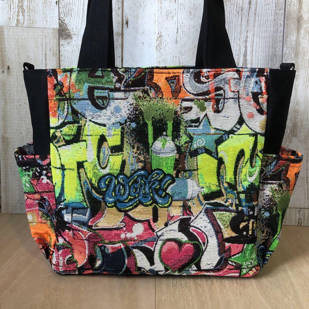 トートバッグ　ハンドメイド　デニムリメイク　ブラック　スプレー【新品デニム】