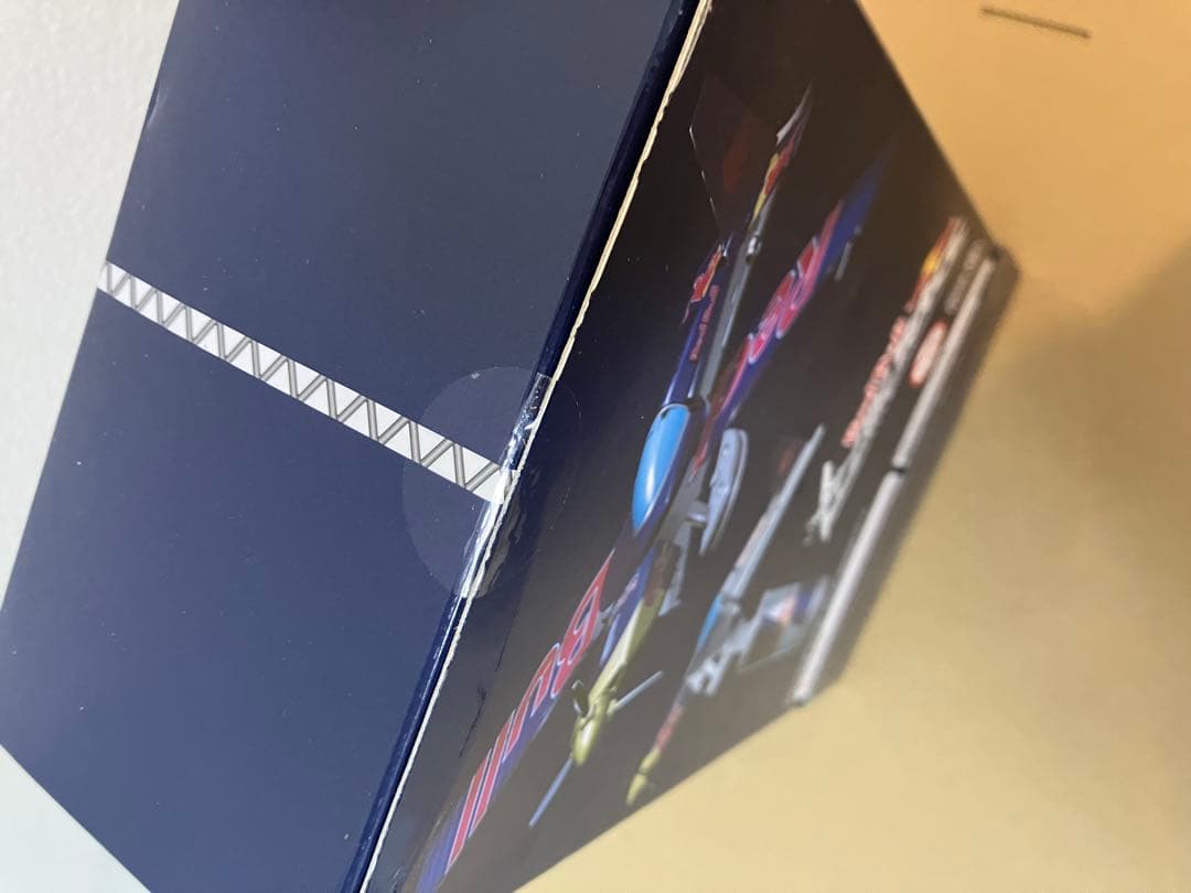 レッドブル　フィギュア　飛行機　レース　redbull 模型　トランスフォーム