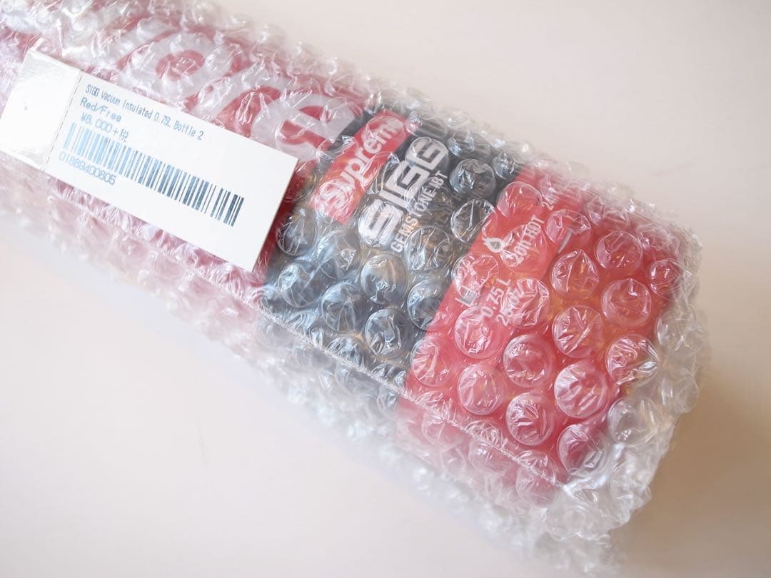 SUPREME SIGG VACUUM INSULATED BOTTLE 水筒