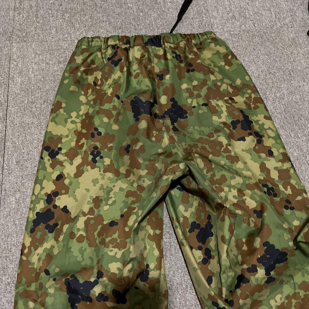 FÜRST 迷彩ジャケット　雨具