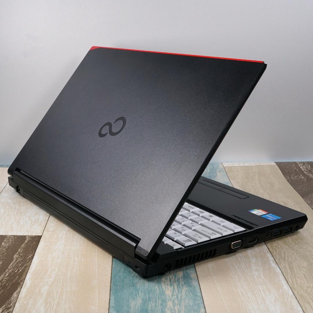 美品の２０２３年製✨１０コアの１２世代コアｉ５に超高速新品ＳＳＤ５００G＆１６Ｇ