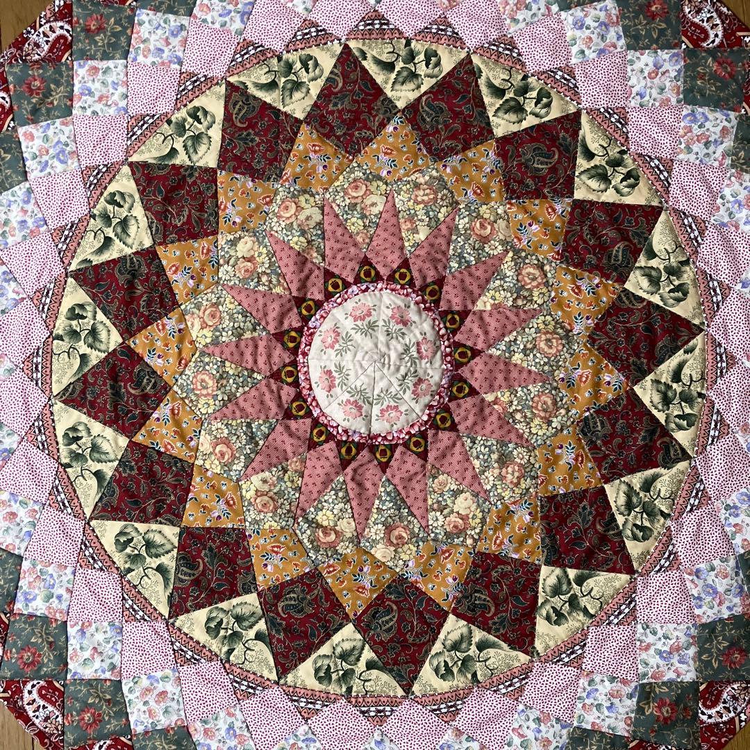 円形タペストリー