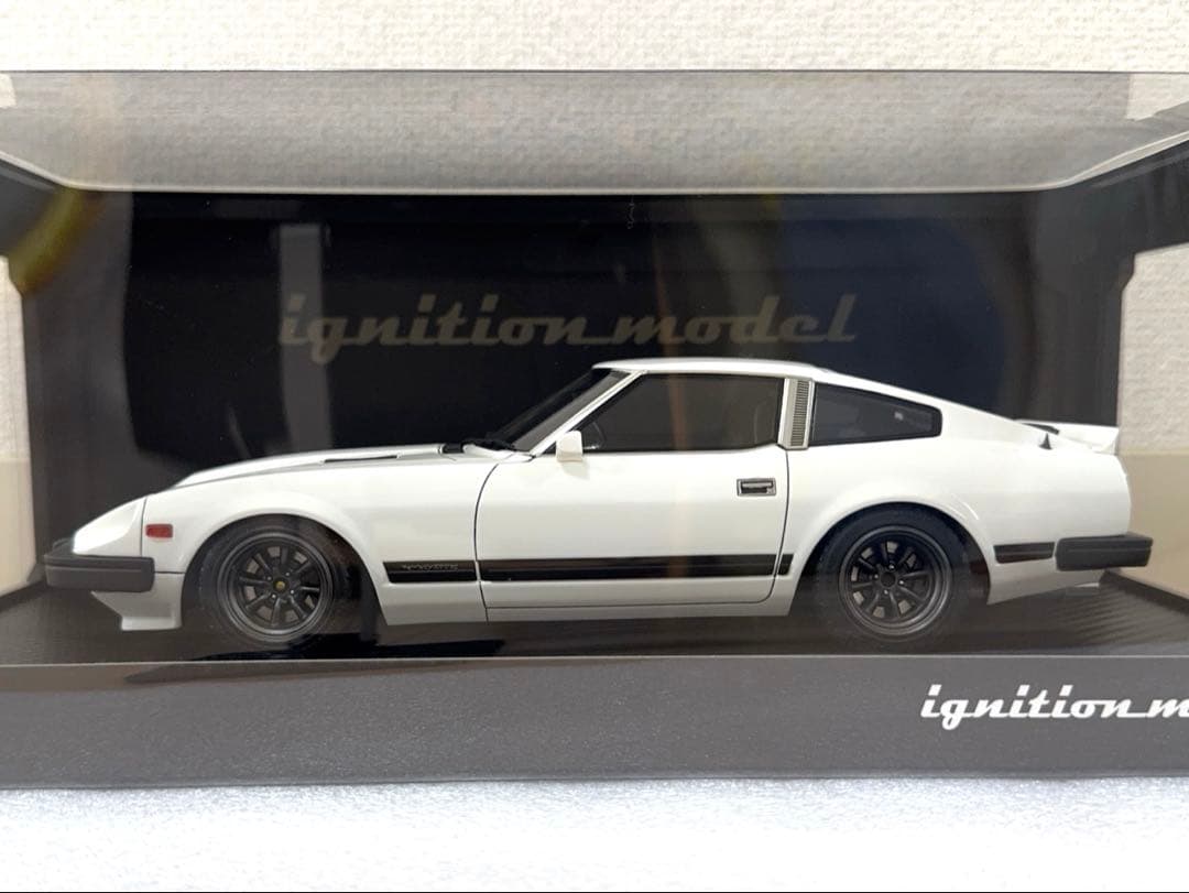 【新品未使用】1/18 Nissan Fairlady Z (S130)