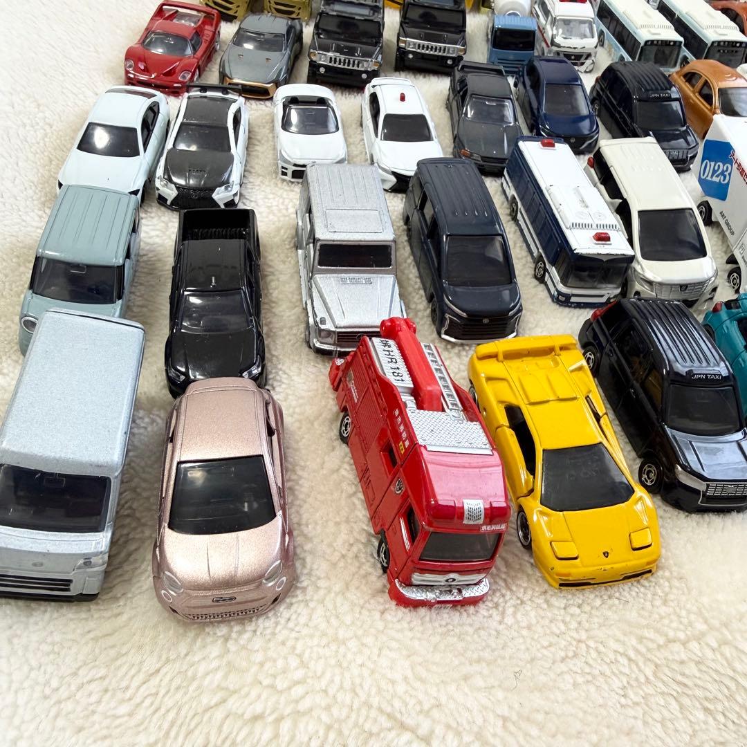 d*9様 トミカ プレミアムトミカ まとめ売り ６１台