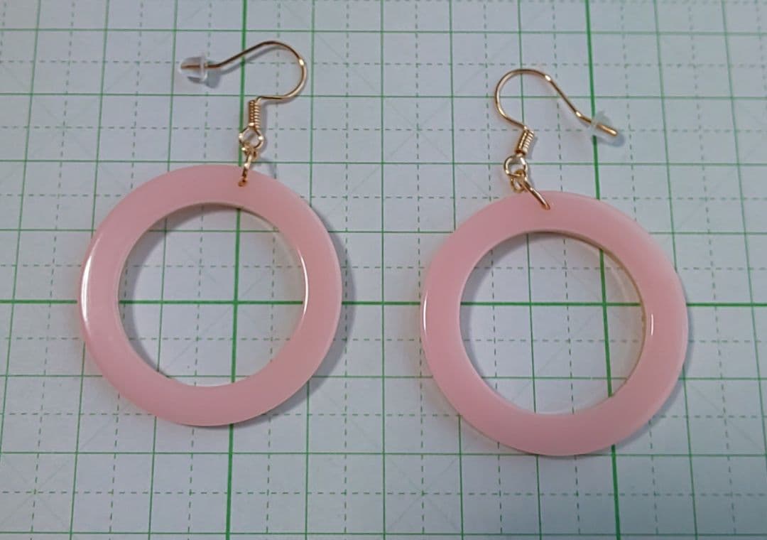 HM　ピアス　ゴールド系　ミルキーピンク　ミルキーオレンジ　サークル　丸