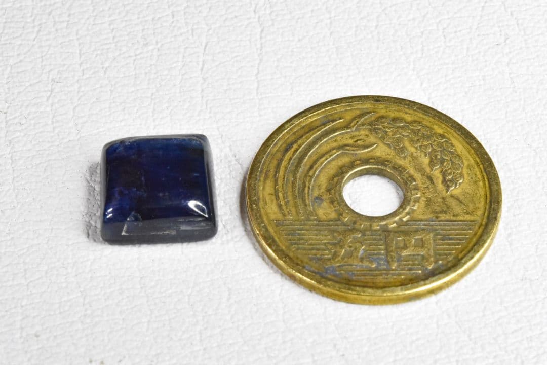 ネパール カリコットジャジャルコット産 カイヤナイトスクエアルース