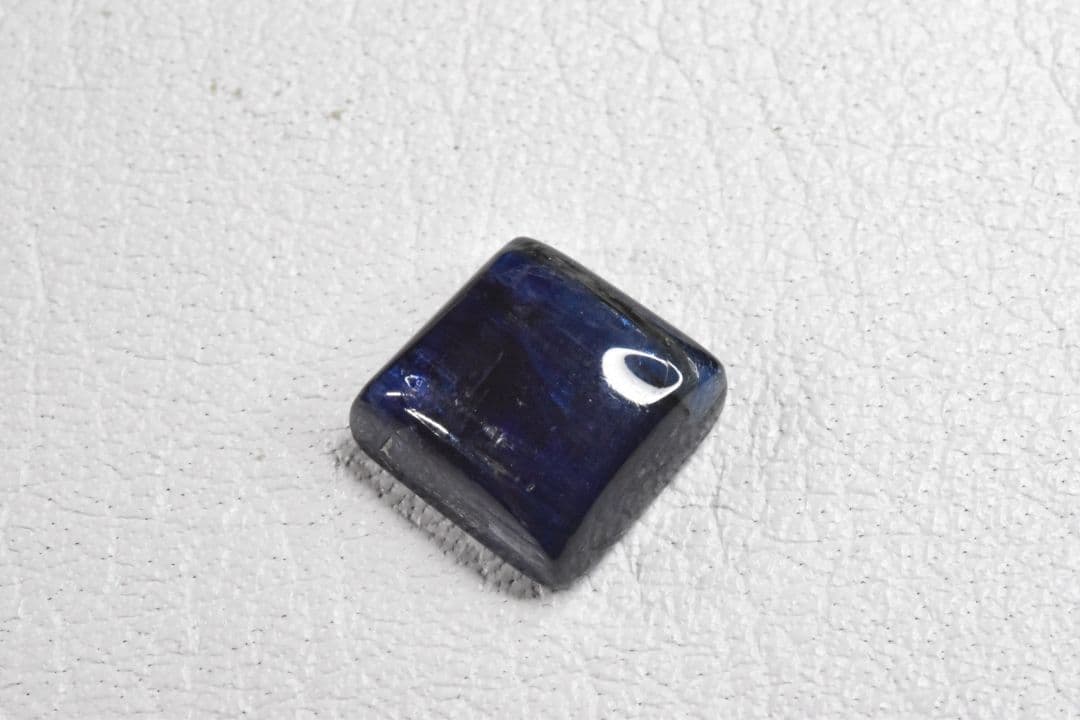 ネパール カリコットジャジャルコット産 カイヤナイトスクエアルース