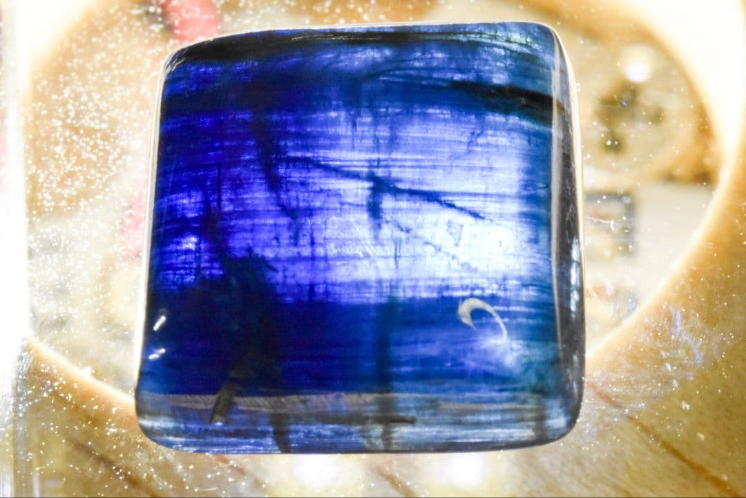 ネパール カリコットジャジャルコット産 カイヤナイトスクエアルース