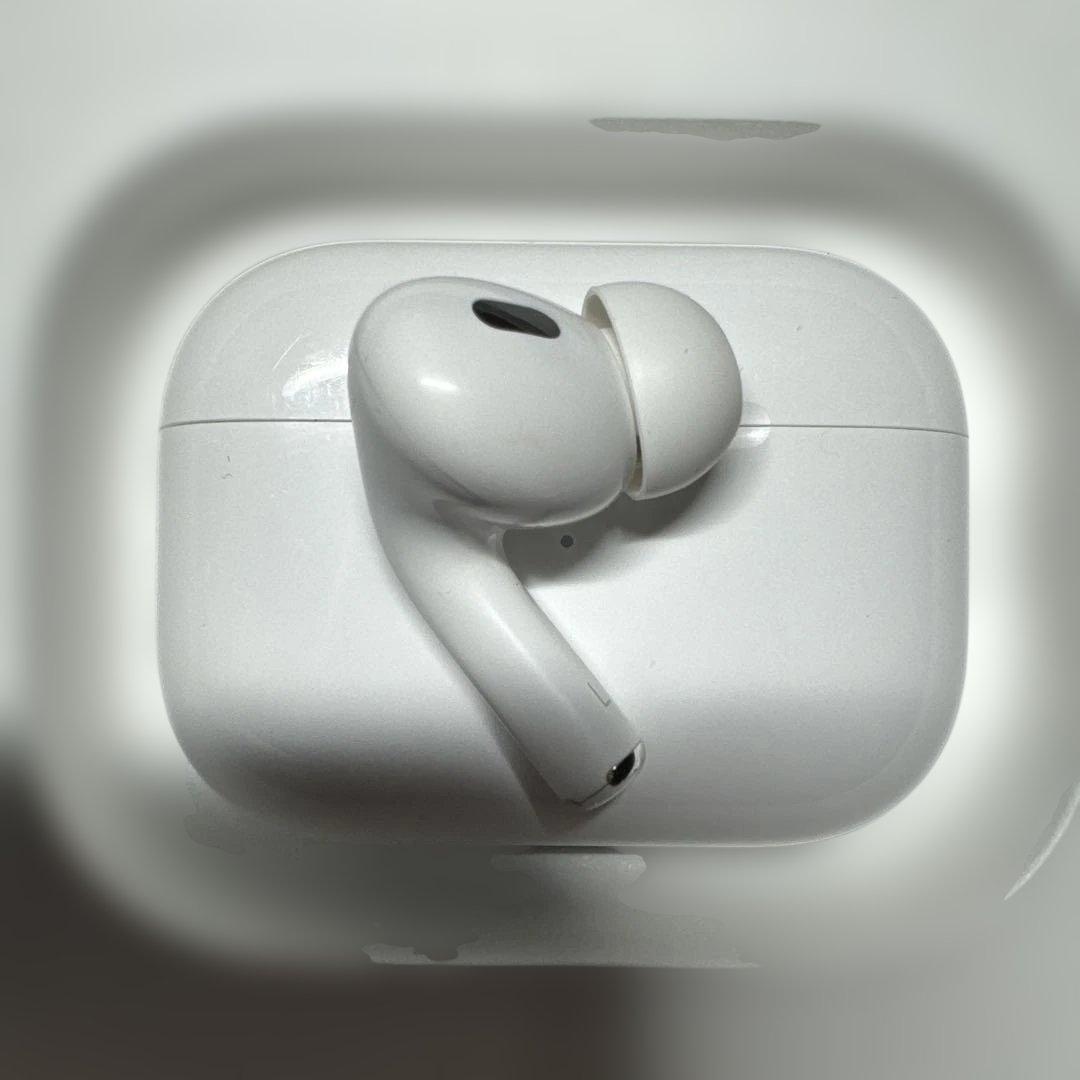AirPods Pro第二世代　ケースと左耳のみ(接続確認済) ※充電コードなし