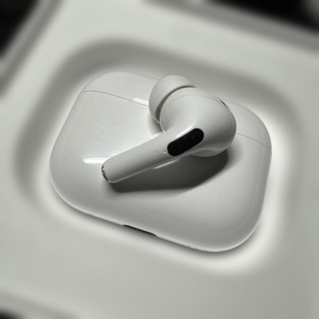 AirPods Pro第二世代　ケースと左耳のみ(接続確認済) ※充電コードなし