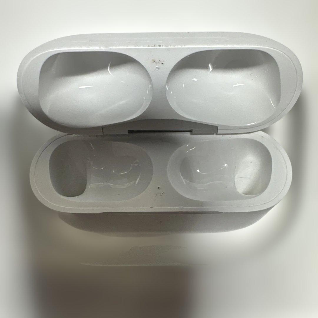 AirPods Pro第二世代　ケースと左耳のみ(接続確認済) ※充電コードなし
